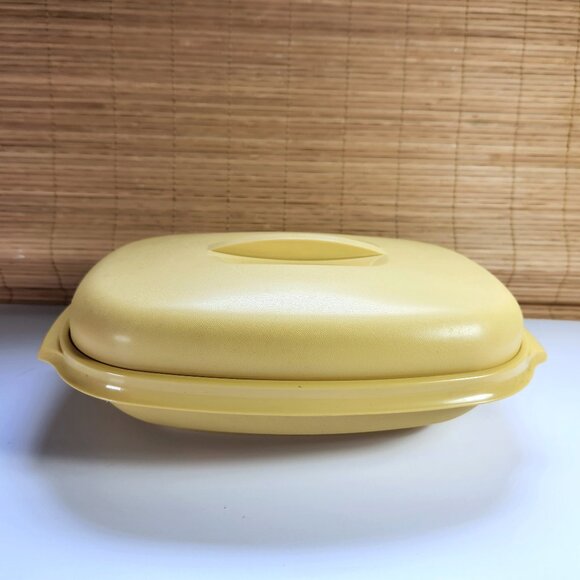 Tupperware Microwave Vegetable Steamer Cooker with Insert 1273-5 Harvest Gold - Picture 1 of 7